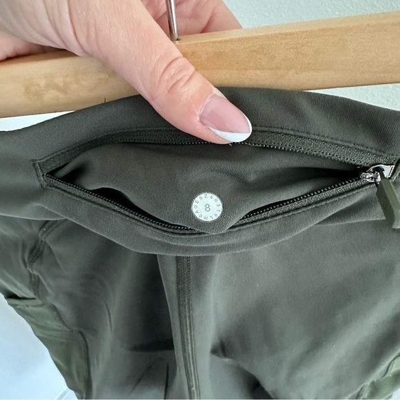 Lululemon Speed Up Crop Leggings High Mesh 21” Inseam Camo Green Size 8 Women’s - Picture 8 of 9